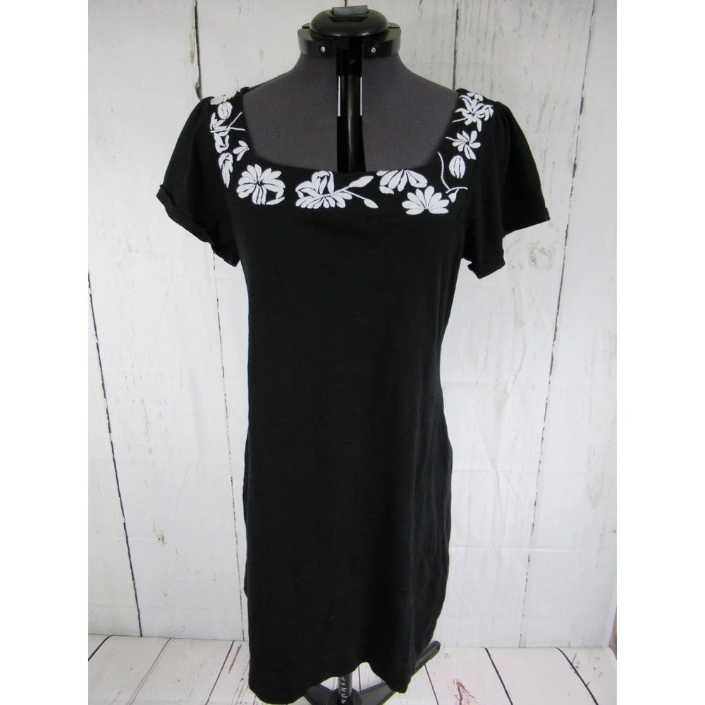 Banana Republic Black, White Stitching Around Collar Size Medium Knee Length A5